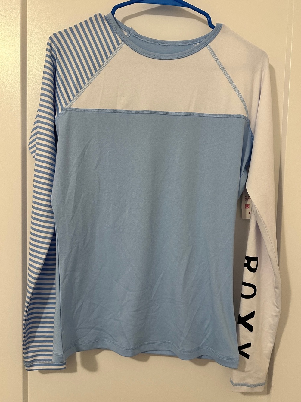 Roxy Long Sleeve Rash Guard Blue White Stripe Size Large NWT